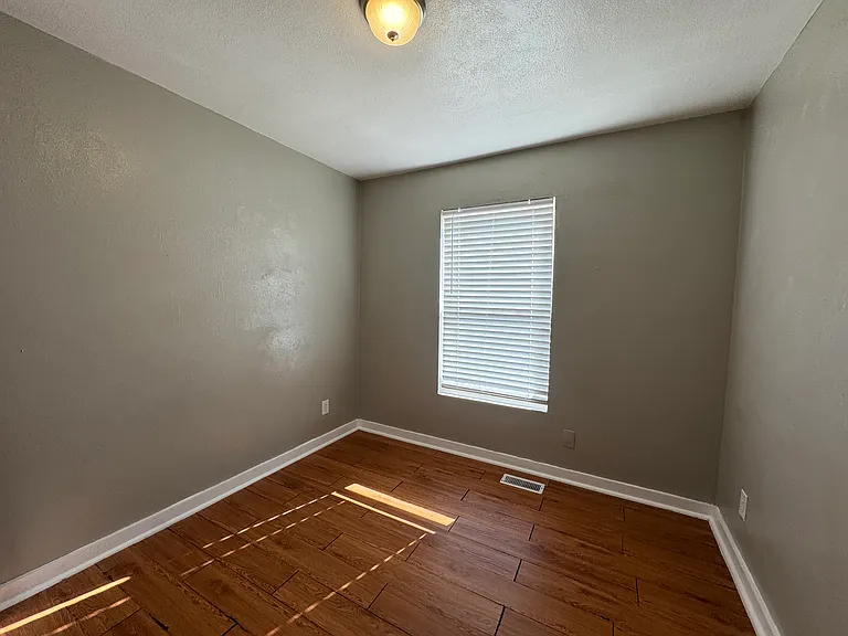 2038 NW 25th St #9 — Photo 16