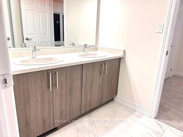 303 Fleetwood Dr — Photo 11