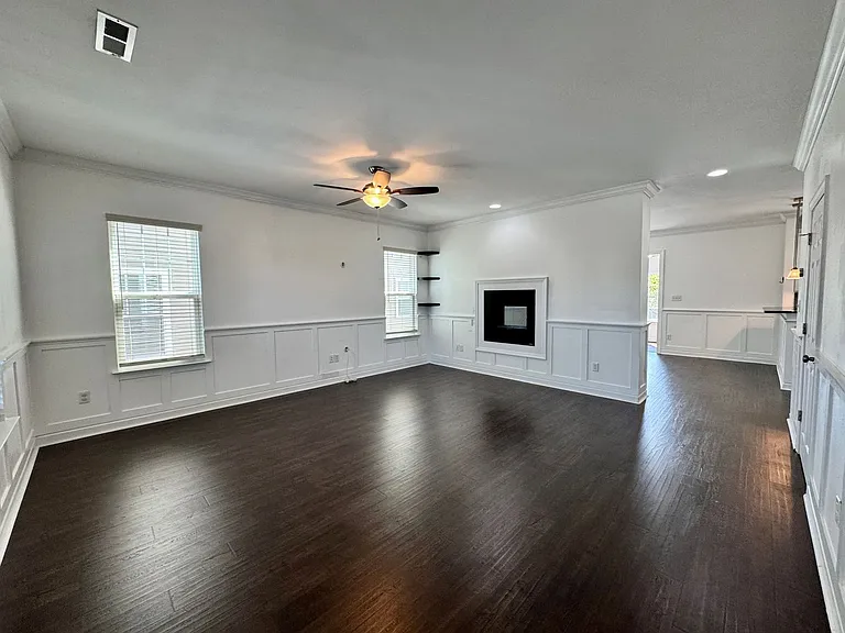 1123 W Ocean View Ave — Photo 9