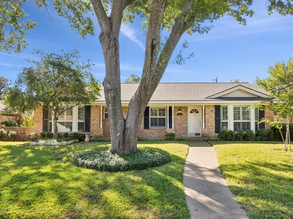 2105 Meadow Ln, Grand Prairie, TX 75050