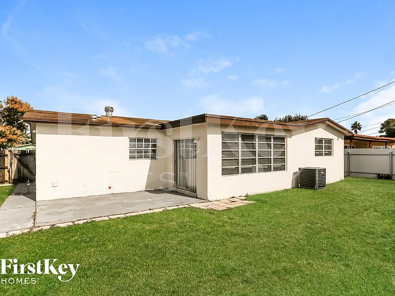 7728 Alhambra Blvd — Photo 14