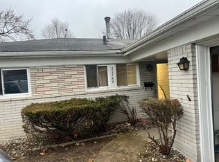 22768 Ashley Dr, Farmington Hills, MI 48336