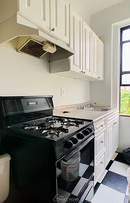 Rented by City Connections Realty | media 14