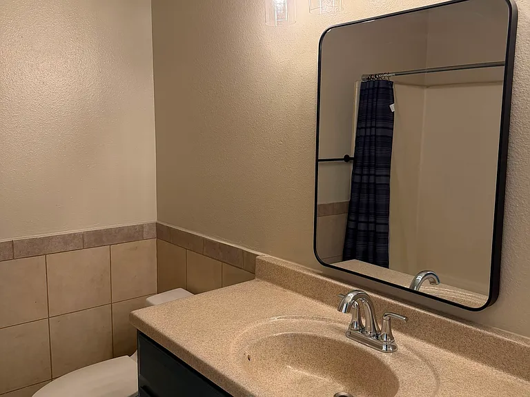 1315 E Flora St — Photo 27
