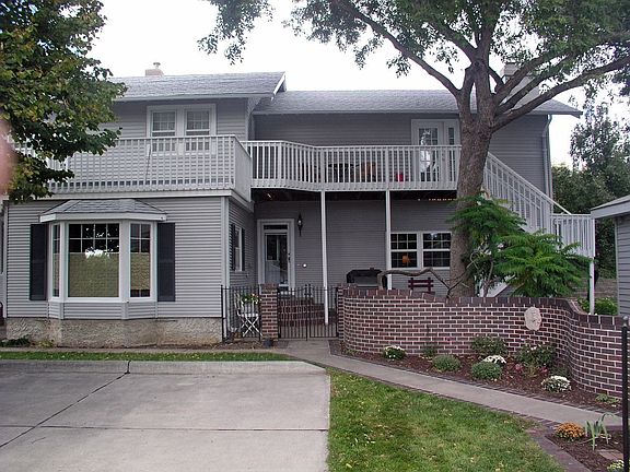 2nd image of 2915 5th Ave