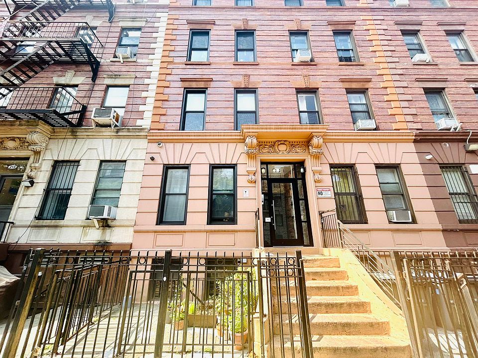 1st image of 221 Bainbridge St
