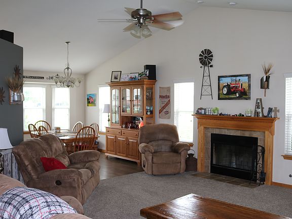 3rd image of 2312 Luther Lowell Ln