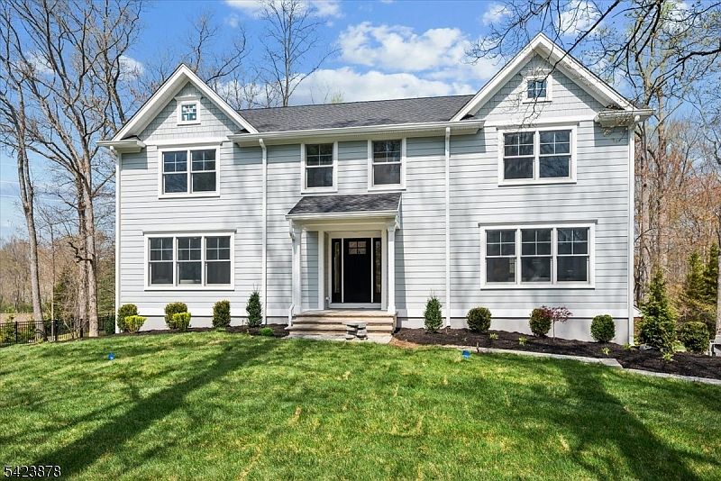 1st image of 33 Hampton Rd