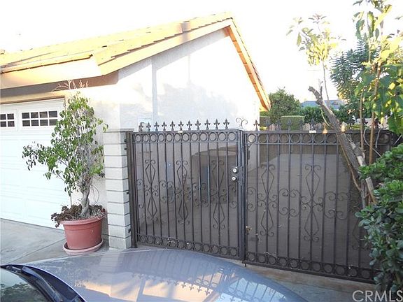 4th image of 920 S Indian Summer Ave