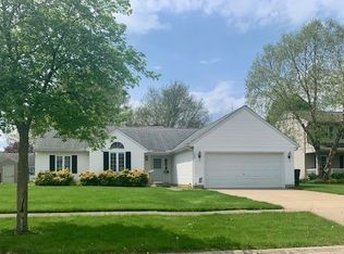 169 Findlay Ct, Elyria, OH 44035