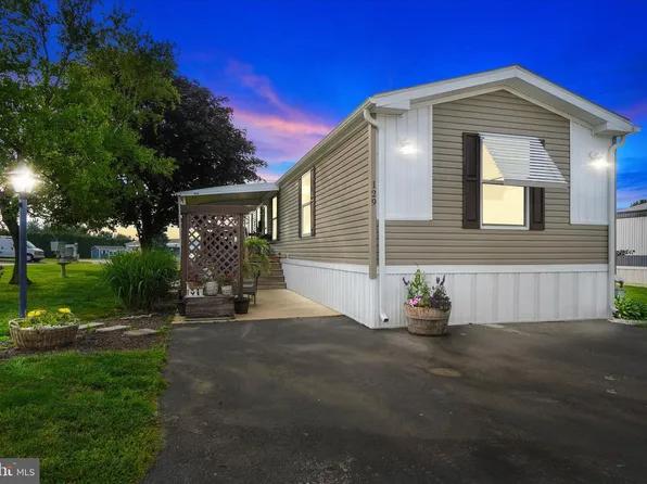 129 Kelly Cir, York, PA 17402