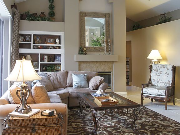 Vaulted Ceiling in FR