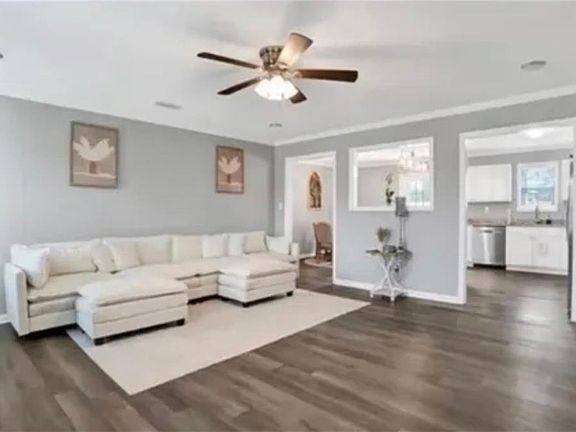 4th image of 7219 Mill House Dr