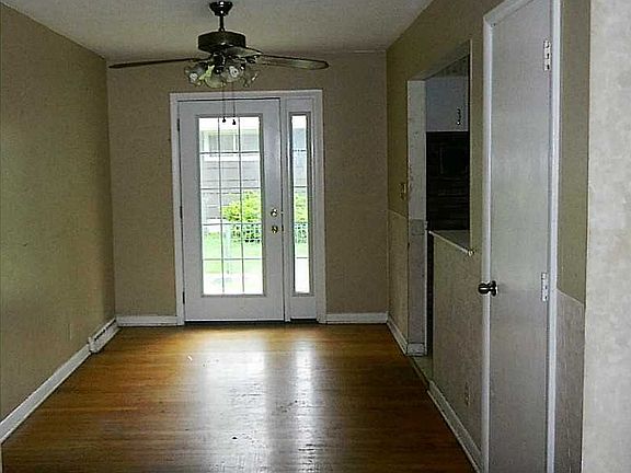 4th image of 525 Van Tress Dr