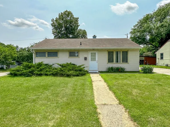 3404 West St, Ames, IA 50014