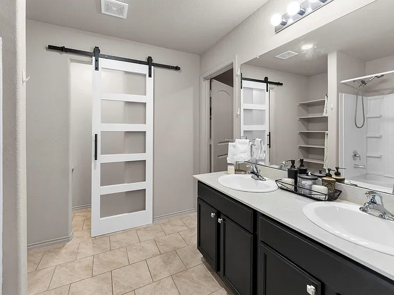 9530 Paloma Creek Dr — Photo 21