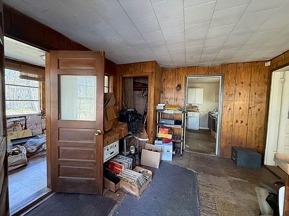3rd image of 48 Forest St
