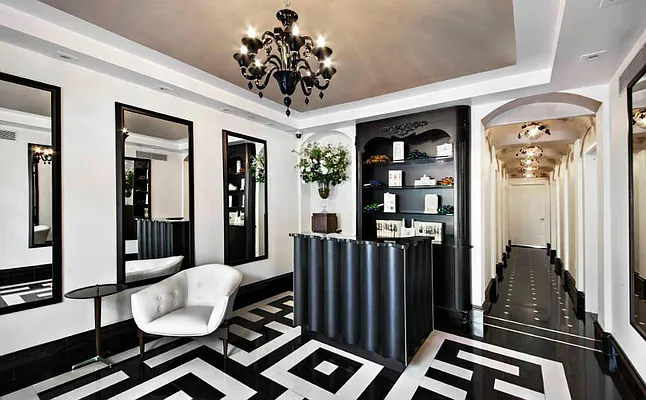 Sold by Dolly Lenz Real Estate LLC | media 18