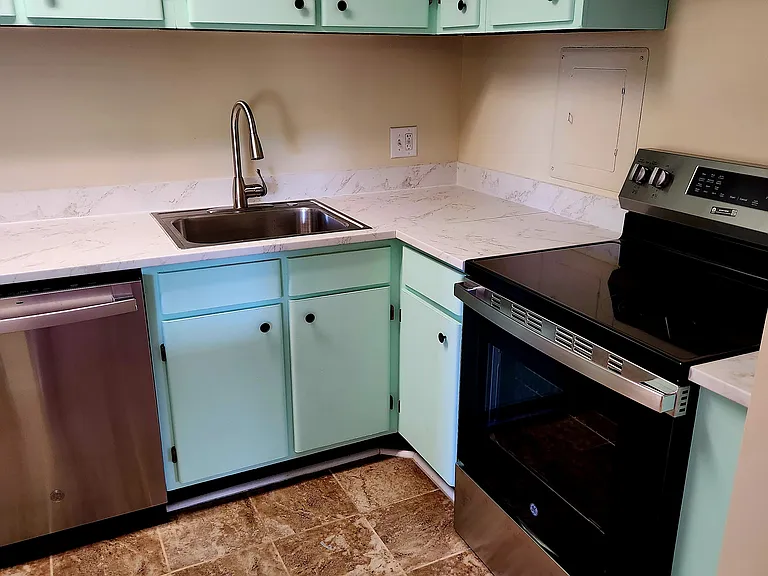 1635 Edgewood Pl #204 — Photo 11