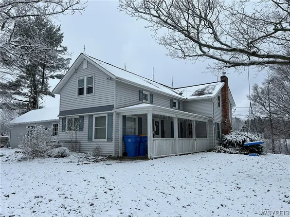 6296 Maple Hill Rd, South Wales, NY 14139