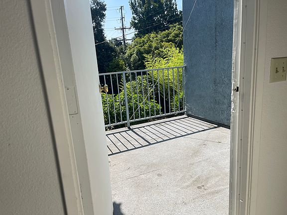 5th image of 1621 Lyndon St APT D