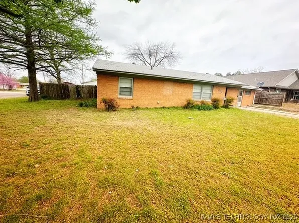 800 N Burgess St, Holdenville, OK 74848
