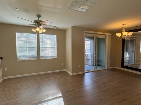 2102 Esplanade Cir