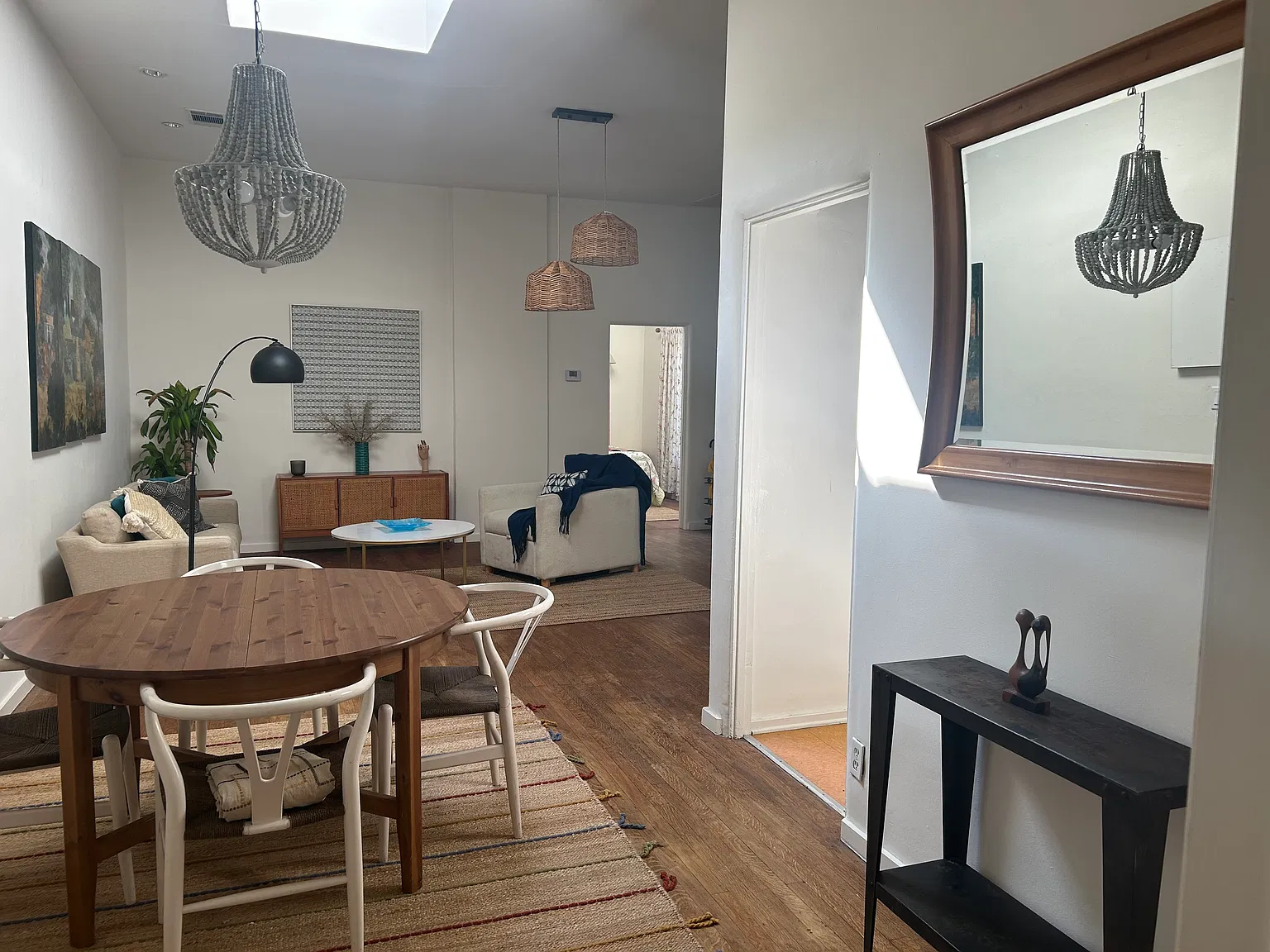 2 bed, 1100 sqft, $4,600 — Photo 3