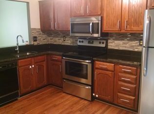 8725 Delcris Dr, Montgomery Village, MD 20886