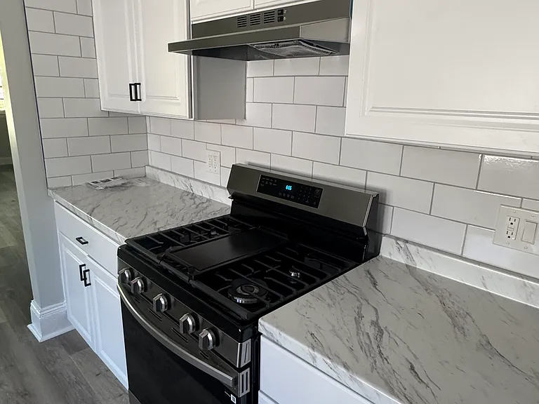 67-69 Westbourne Pkwy #3 — Photo 7
