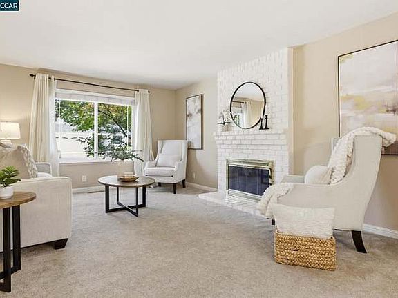 2nd image of 2095 Robb Rd