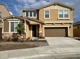 1768 Sunny Heights Ln, Redlands, CA 92374