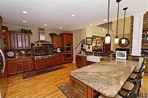 2nd image of 32 Winding Brook Dr