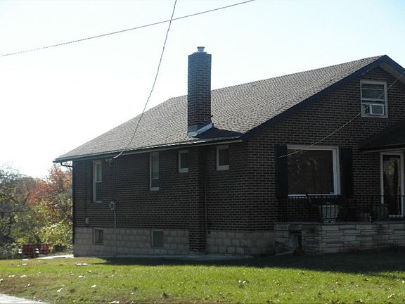 2nd image of 2532 McLaran Ave