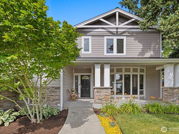 4th image of 7523 141st Avenue NE