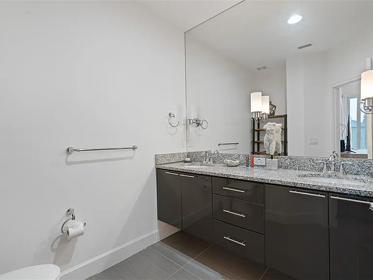 17522 Placidity Ave — Photo 17