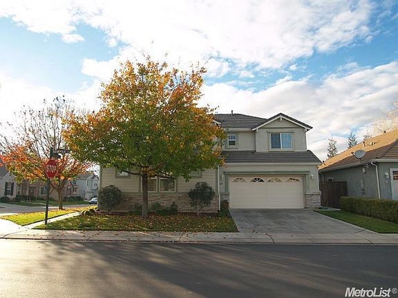 5th image of 207 Shore Ln