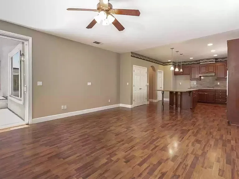 764 Mount Rushmore Ave — Photo 6