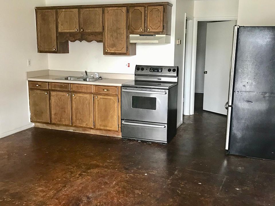 2nd image of 1615 Warnke Rd NW APT B