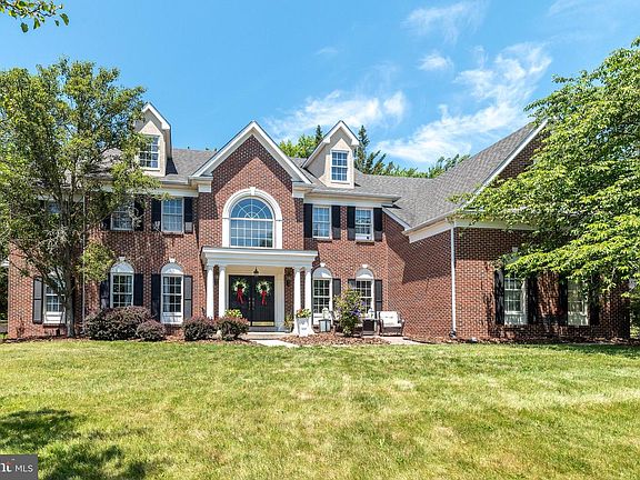 2nd image of 103 Bailey Dr