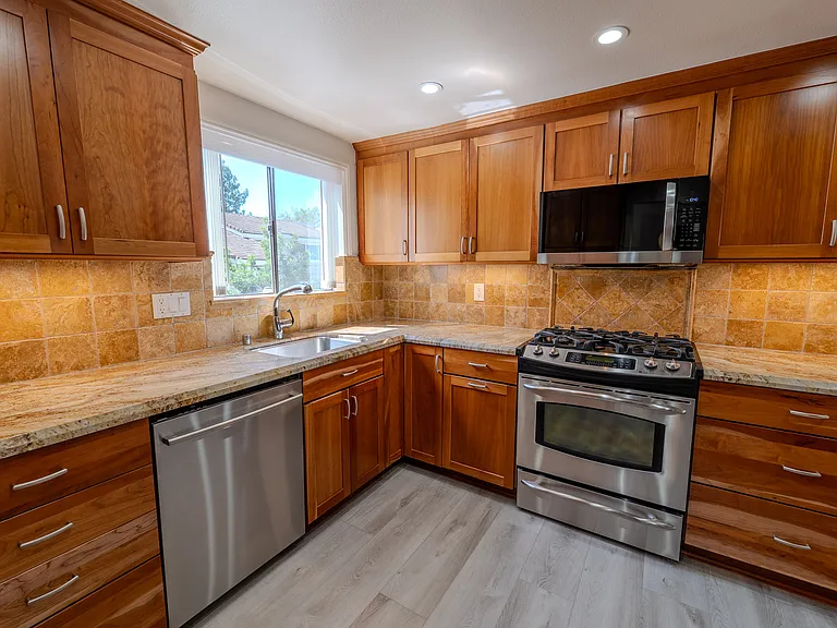 1178 Westlake Blvd #E — Photo 7