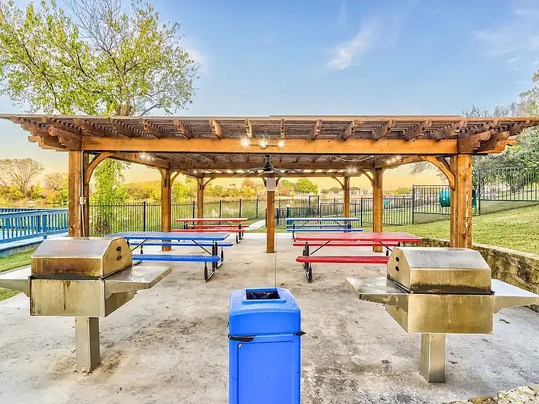 Spring Lake Village Apartments — Photo 7