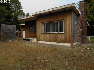 1333 Ransom Ave, Brookings, OR 97415