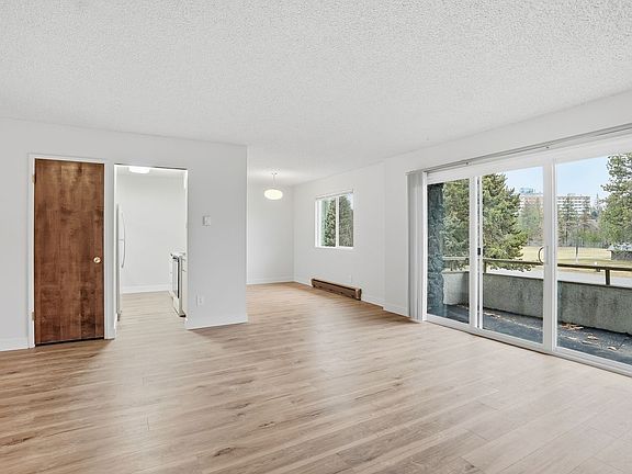5th image of 3102 E 27th Ave #203