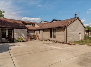 1477 Belvista Ct, Roaming Shores, OH 44085