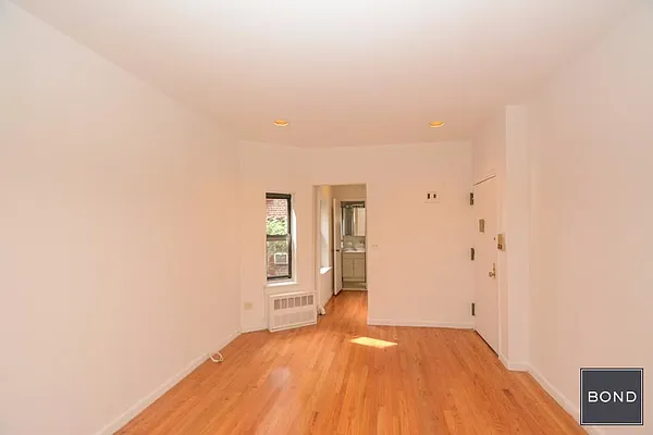 Rented by Bond New York | media 11