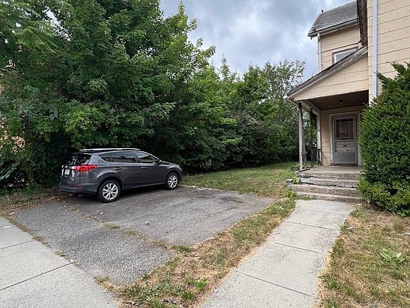 4th image of 46-46 Bridge St #48