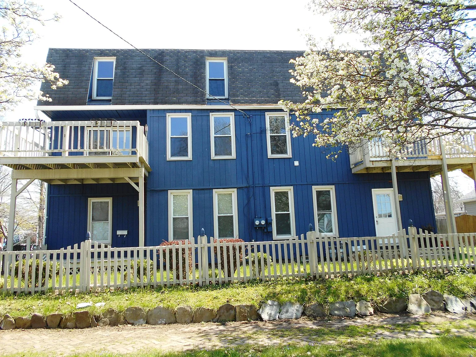 2 bed, 952 sqft, $850 — Photo 1
