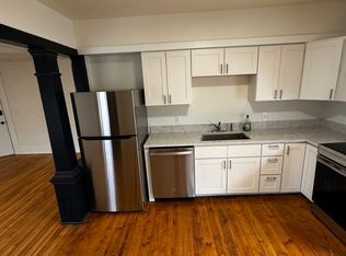 28 North St #A, Bristol, VT 05443