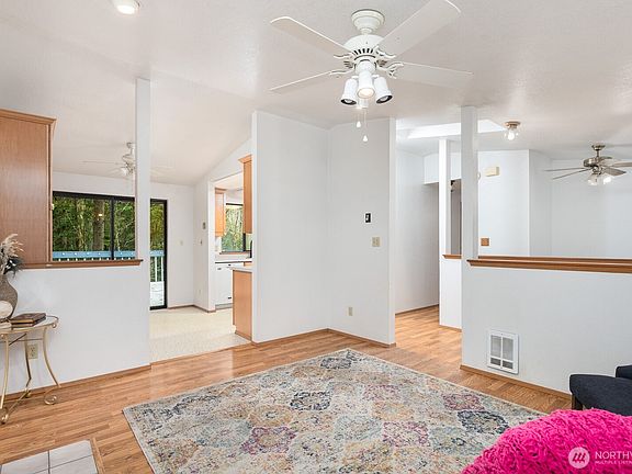 5th image of 10218 22nd Avenue NW